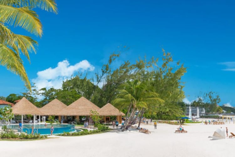 Pool and bar and beach